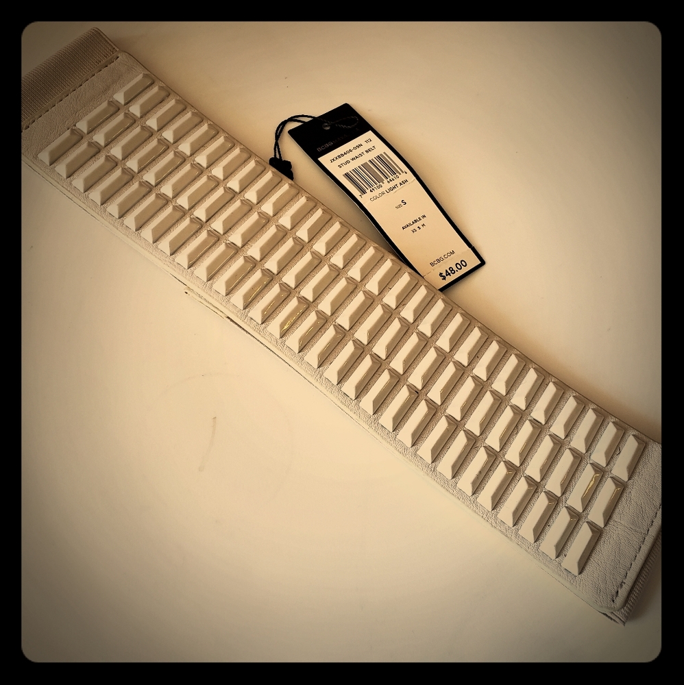 BCBG MAXAZRIA STUDDED LIGHT ASH BELT